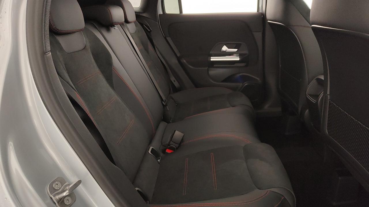 Mercedes-Benz GLA 200 d automatic