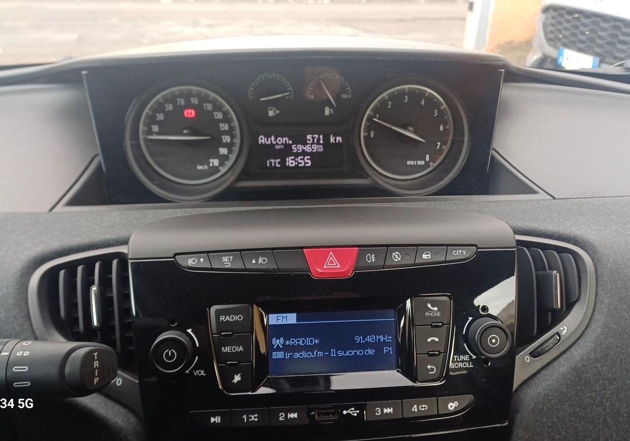 Lancia Ypsilon 1.0 FireFly 5 porte S&S Hybrid Gold