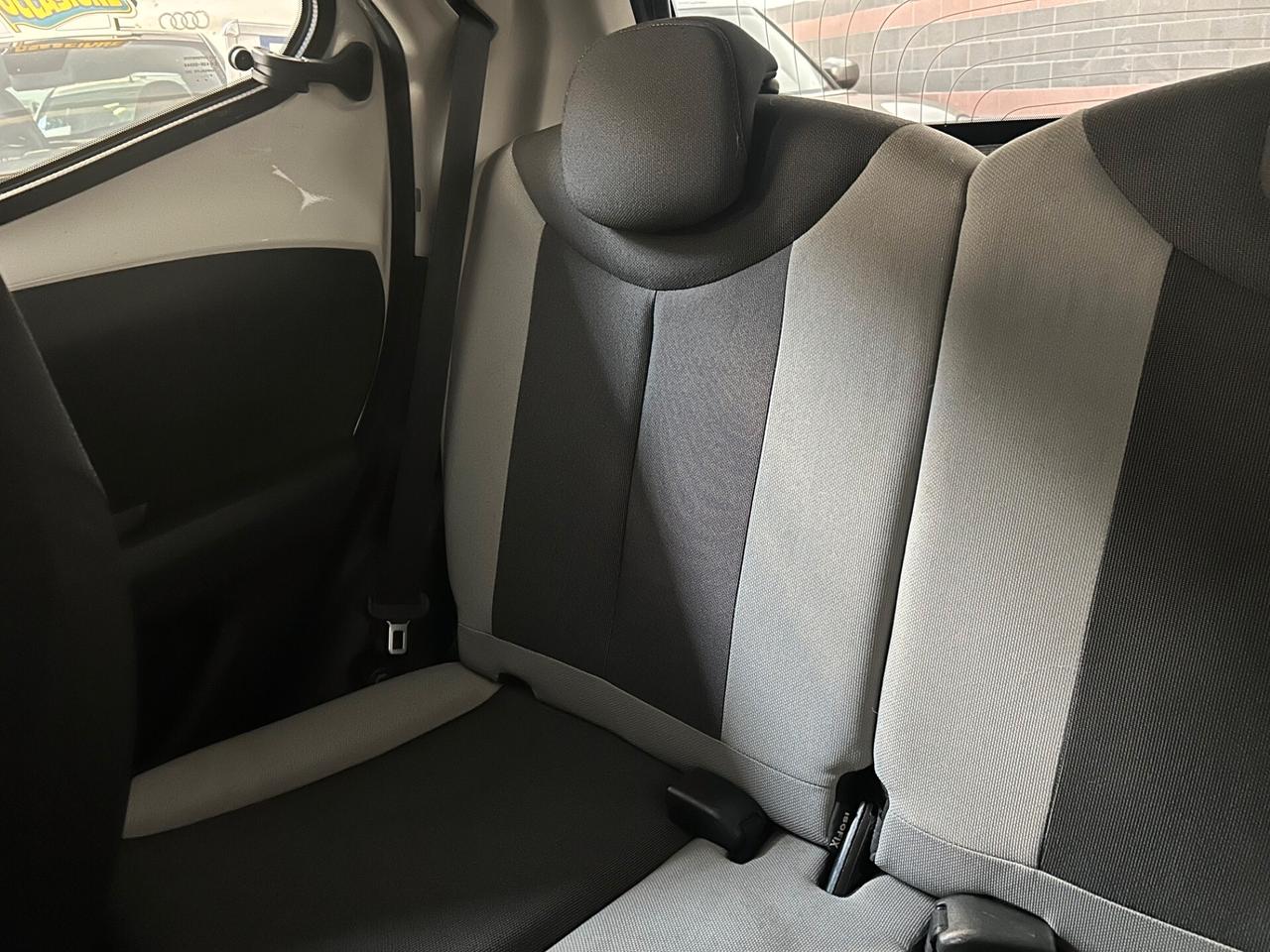 Toyota Aygo 1.0 VVT-i 69 CV 5 porte x-cool