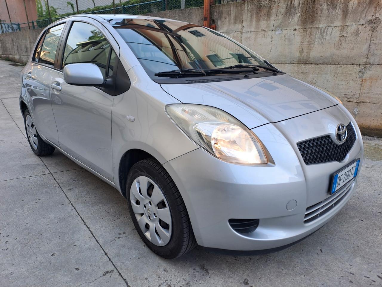 TOYOTA YARIS 1.0 BENZINA *72.000 KM*