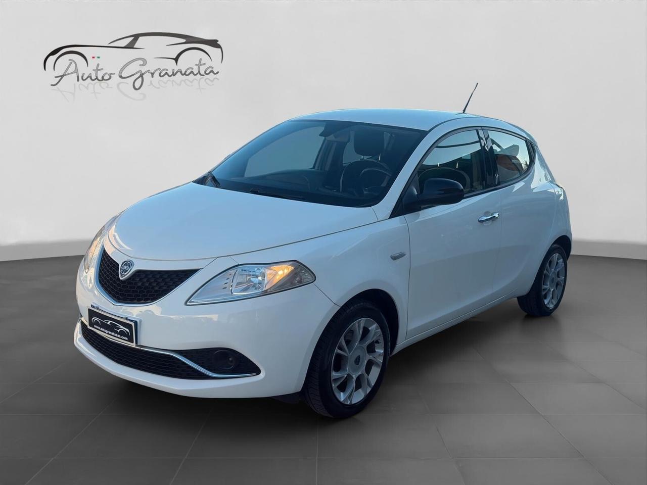 Lancia Ypsilon 1.2 69cv Gold NEOPATENTATI