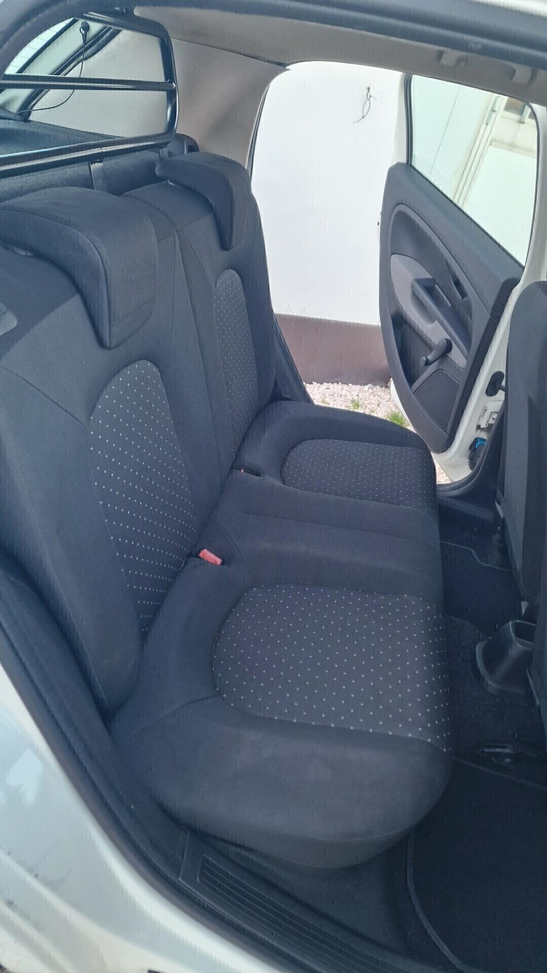 Fiat Grande Punto 1.3MJT 75 5p.Van Active 4pt