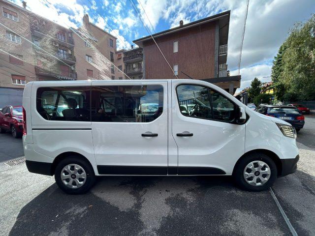 RENAULT Trafic BluedCi 150CV PL-TN Authentic 9 POSTI PASSO LUNGO