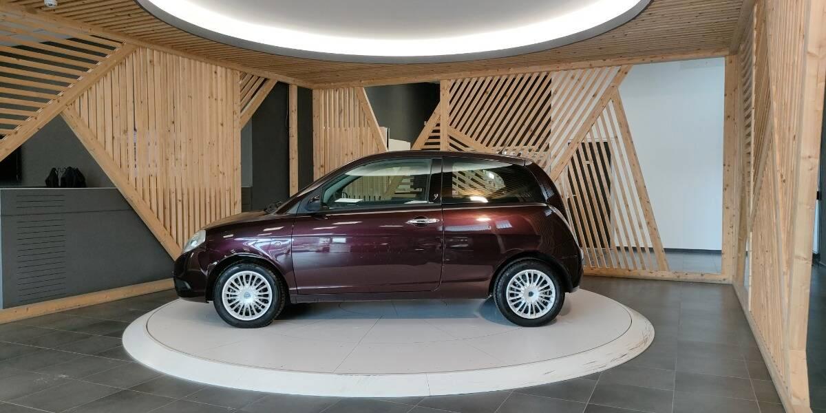 Lancia Ypsilon 1.2 8v New Oro (oro)