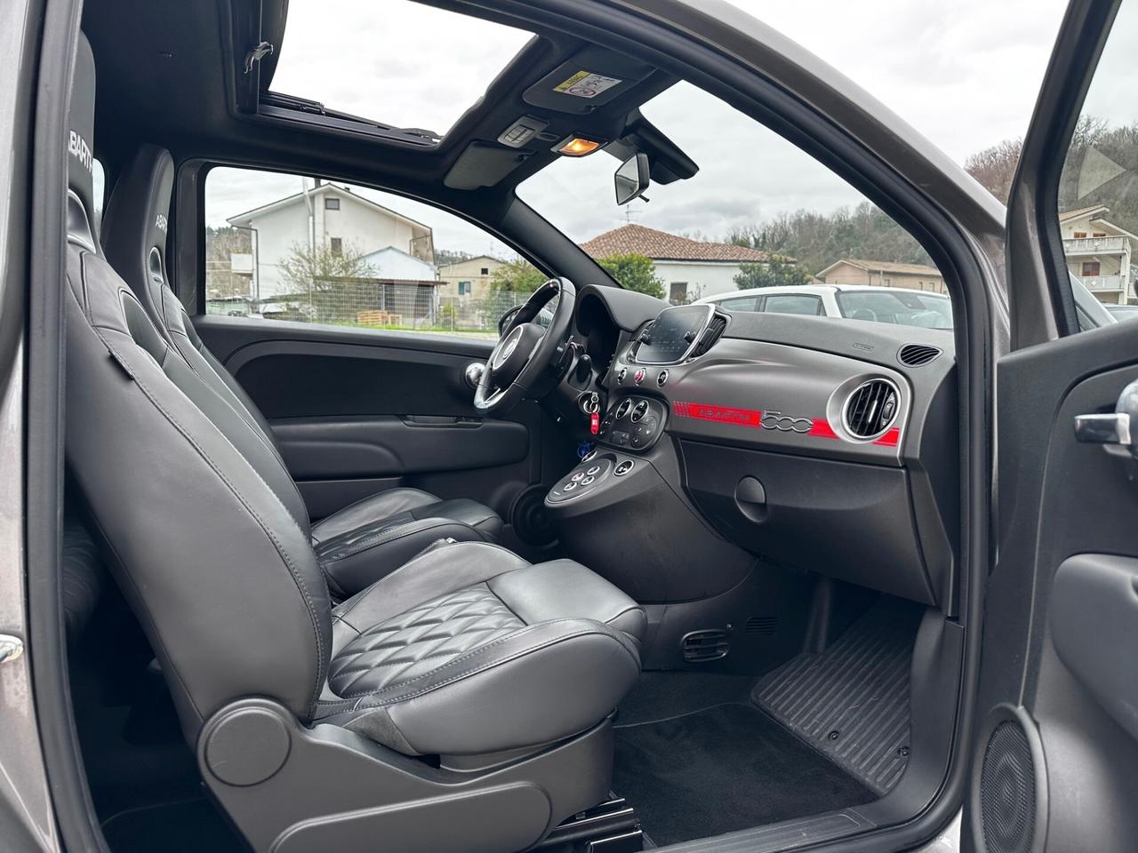 Abarth 595 1.4 T-Jet 165CV + TETTO e CARPLAY