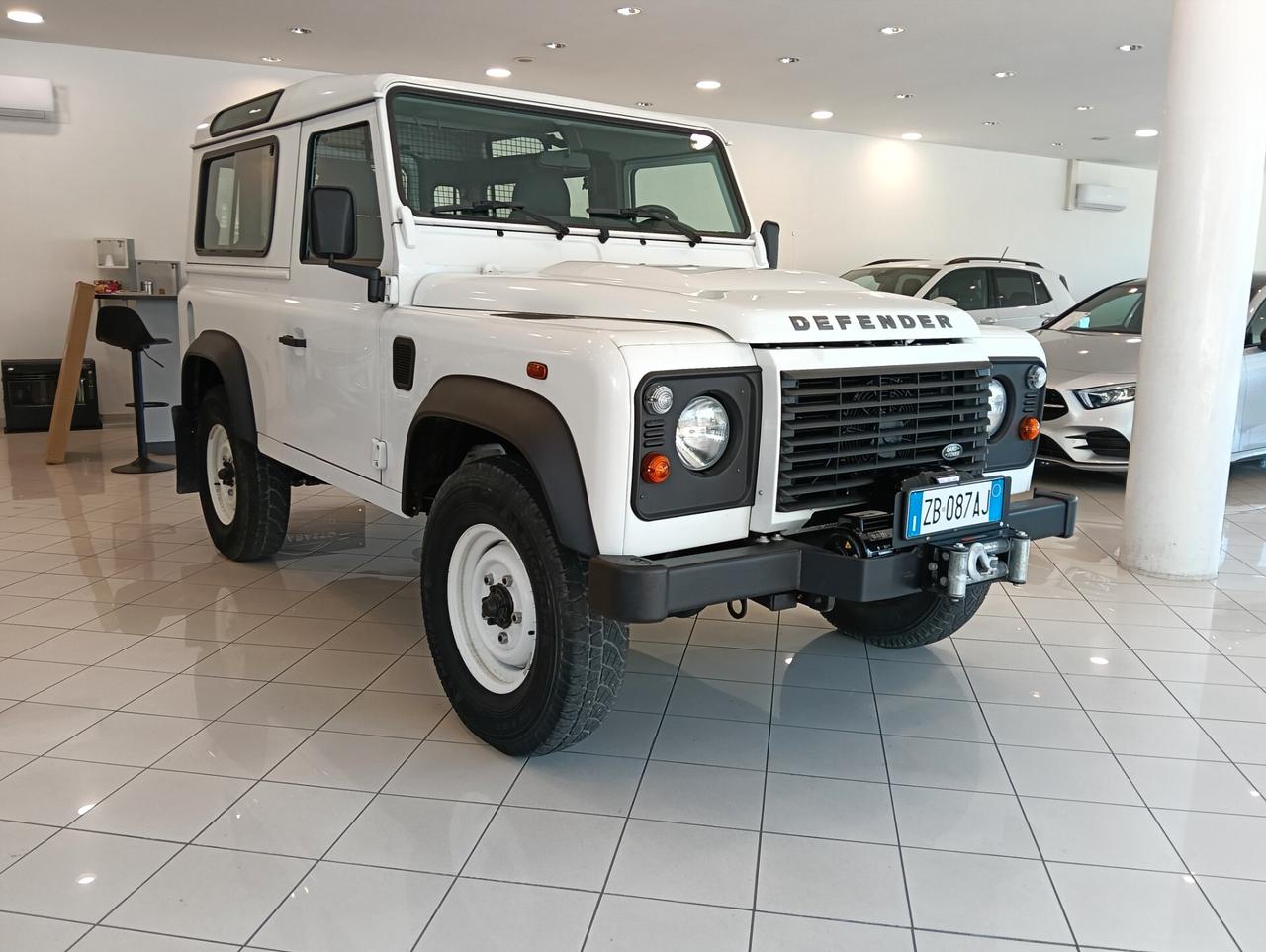 Land Rover Defender 90 2.2 TD4 Station Wagon Adventure Edition N1