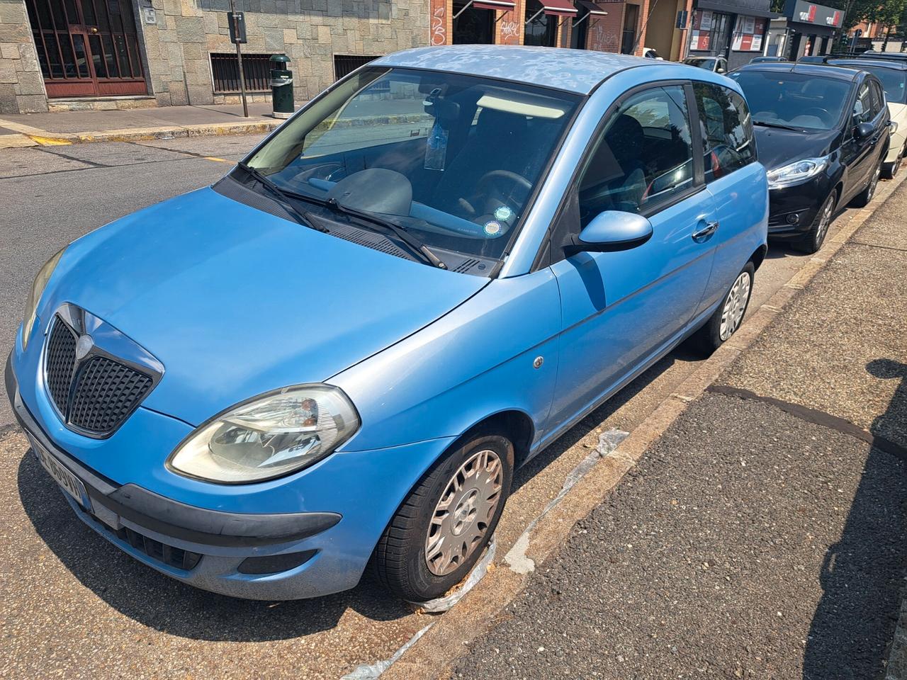 Lancia Ypsilon 1.4 16V Argento