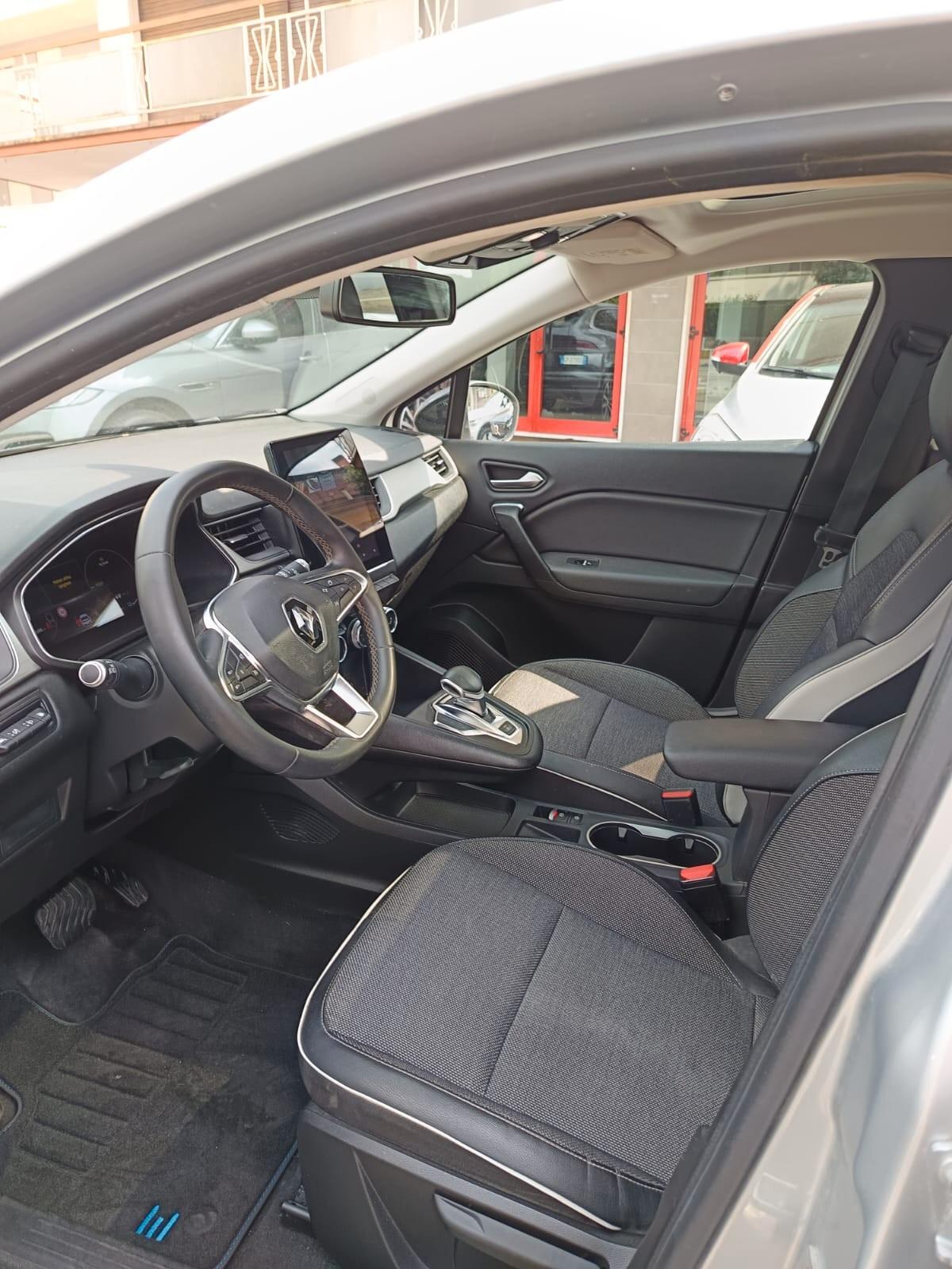 Renault Captur Plug-in Hybrid E-Tech 160 CV Intens