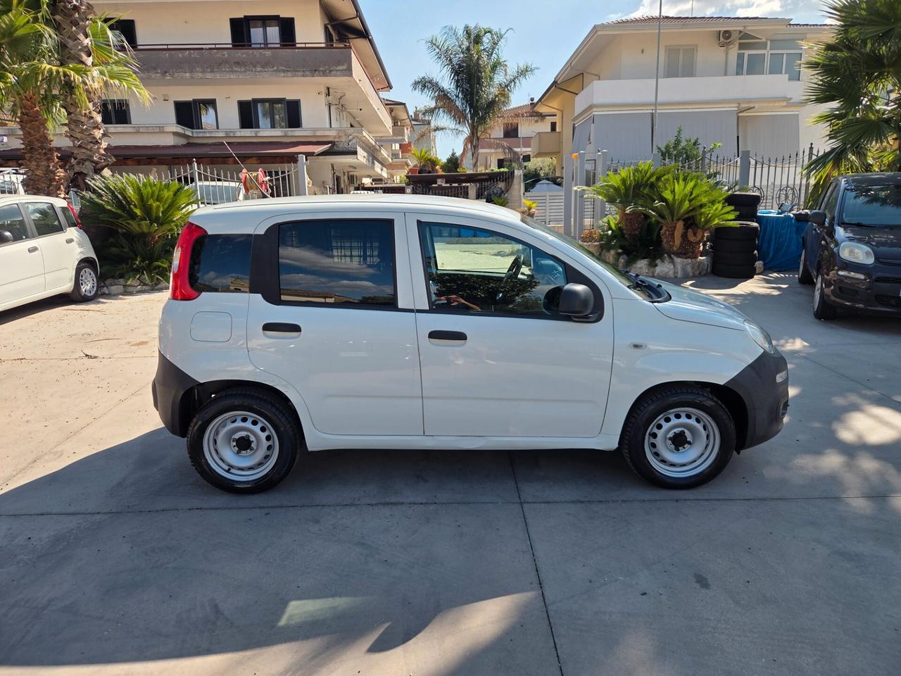Fiat Panda 1.2 Pop Van 2 posti - 2019 TAGLIANDATA