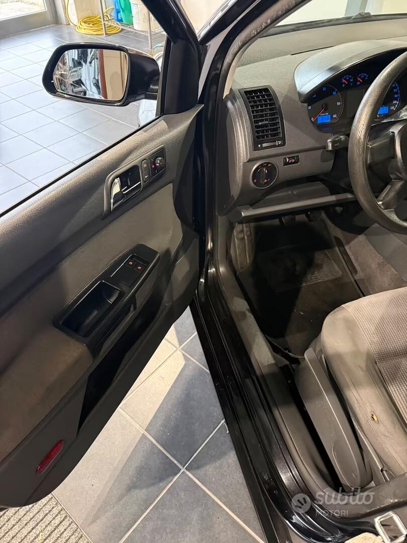Volkswagen Polo 1.4 TURBO DISEL - NEOPATENTATI