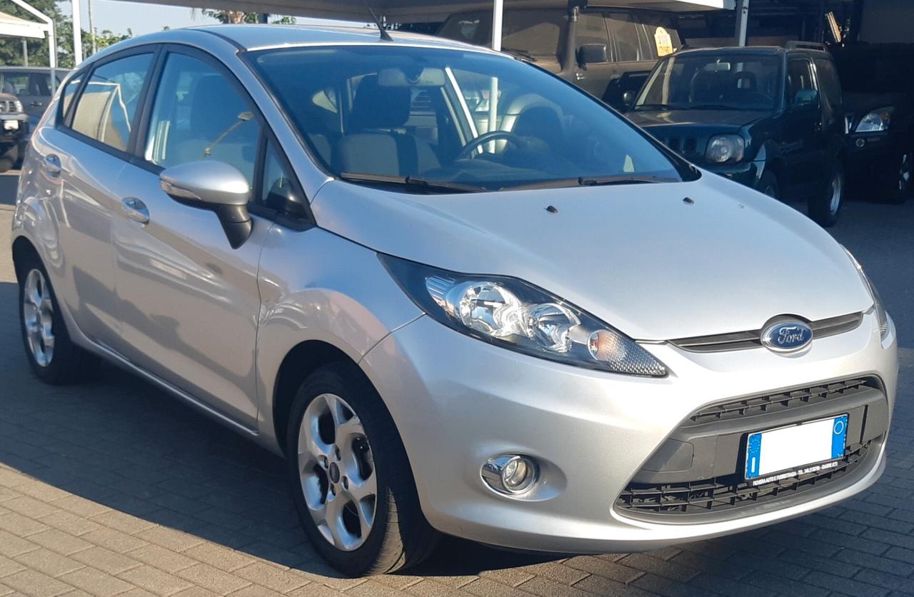 Ford Fiesta 1.4 5 porte Bz.- GPL Titanium