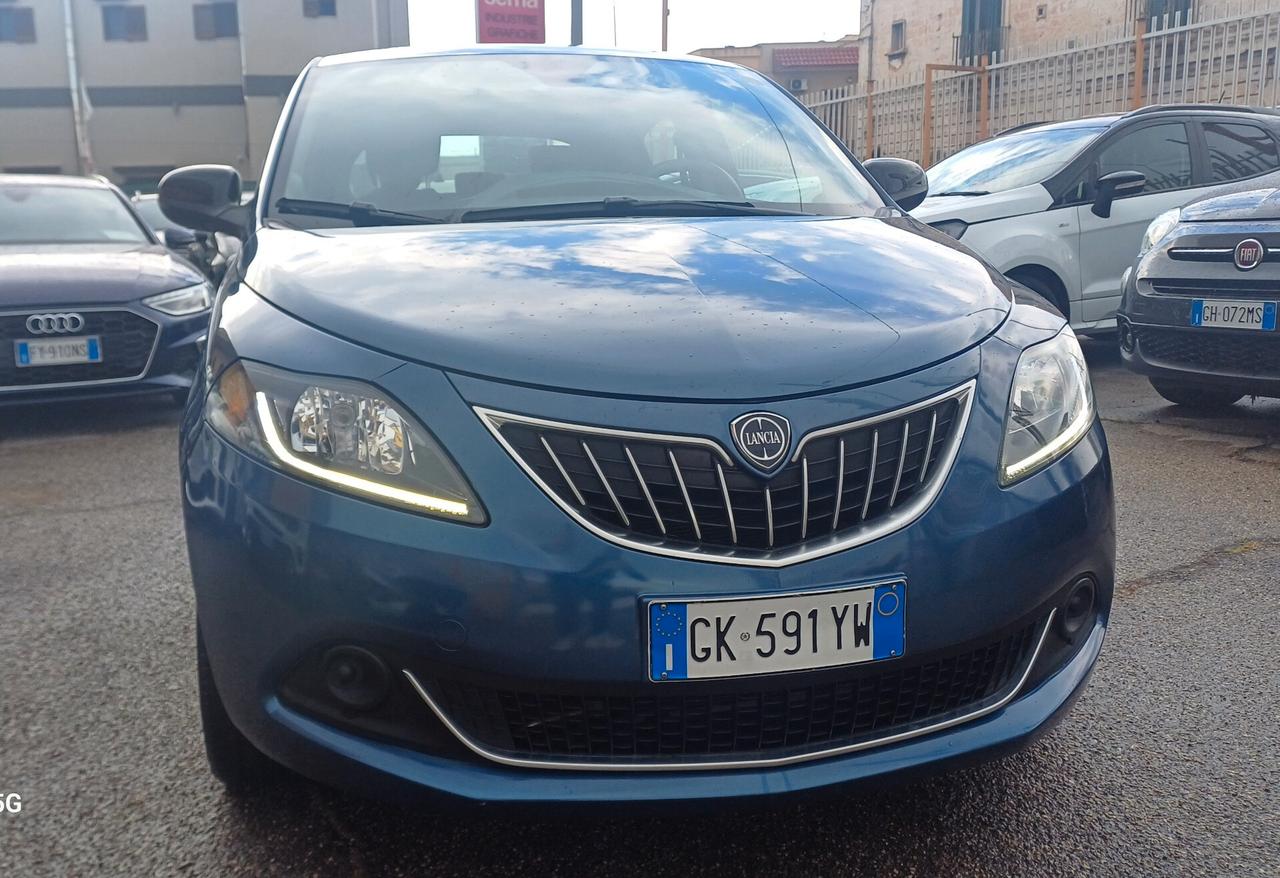 Lancia Ypsilon 1.0 FireFly 5 porte S&S Hybrid Gold