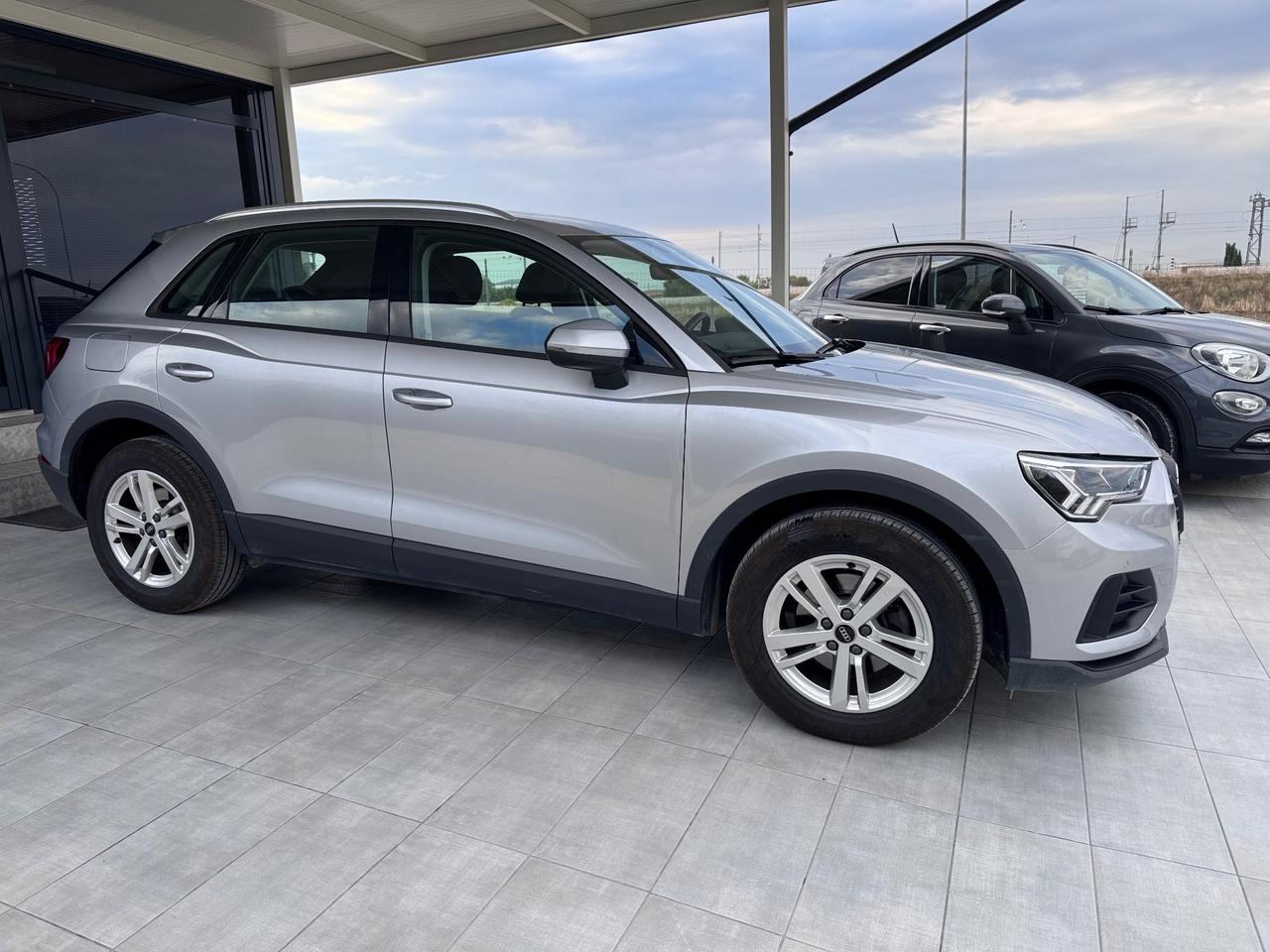 Audi Q3 35 TDI quattro S tronic Business Advanced