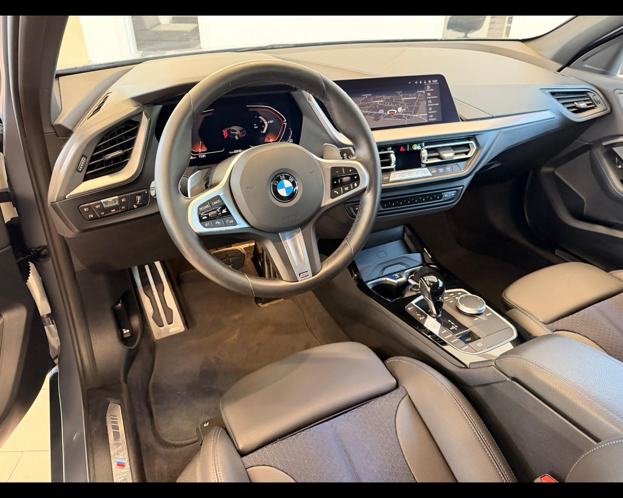 BMW Serie 1 (F40) - 118d 5p. Msport