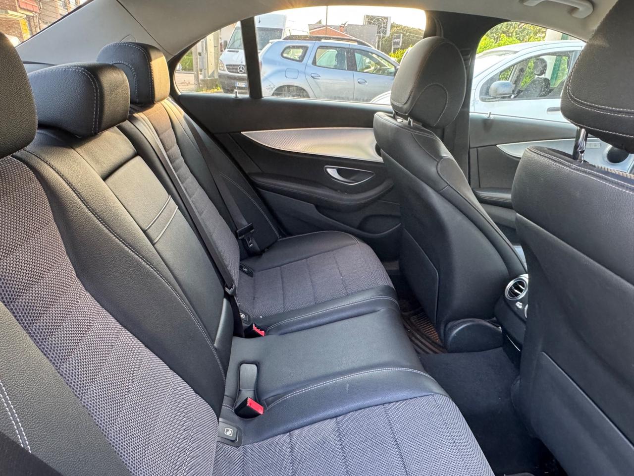 Mercedes-benz E 220 d Auto Premium Plus