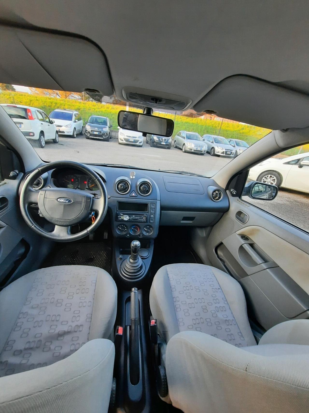 Ford Fiesta 1.2 16V 5p. Ambiente OK NEOPATENTATI