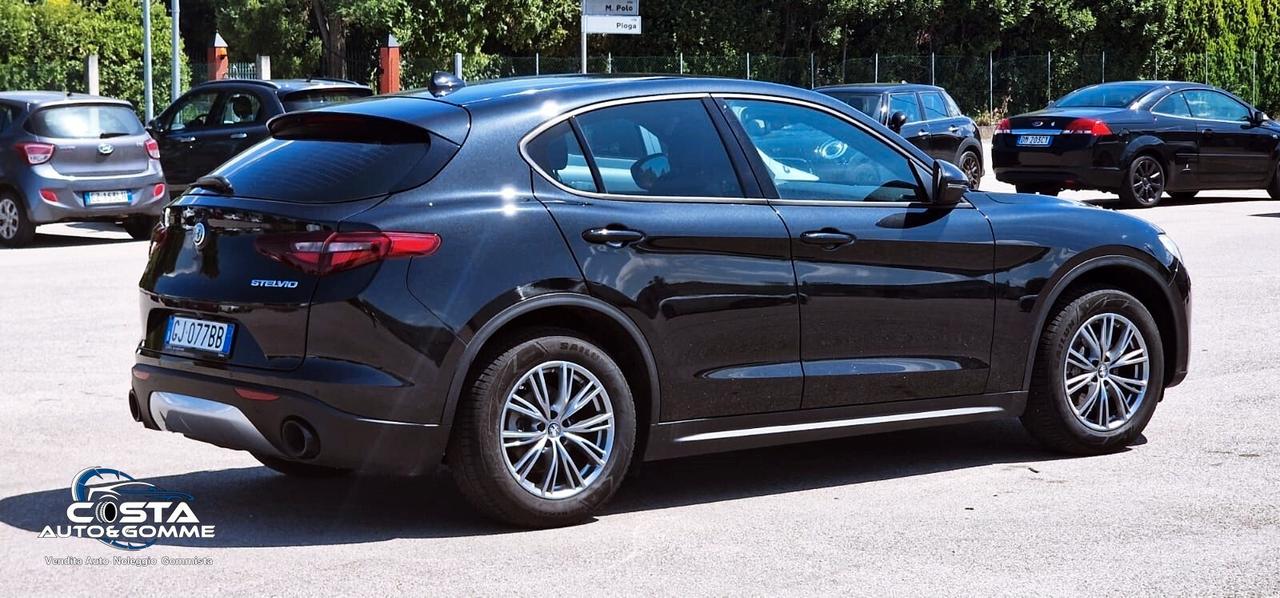 Alfa Romeo Stelvio 2.2 Turbodiesel 190 CV AT8 Q4 Executive