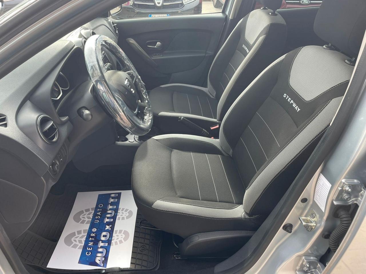 Dacia Sandero Stepway 1.0 TCe 100CV ECO-G 15th Anniversary