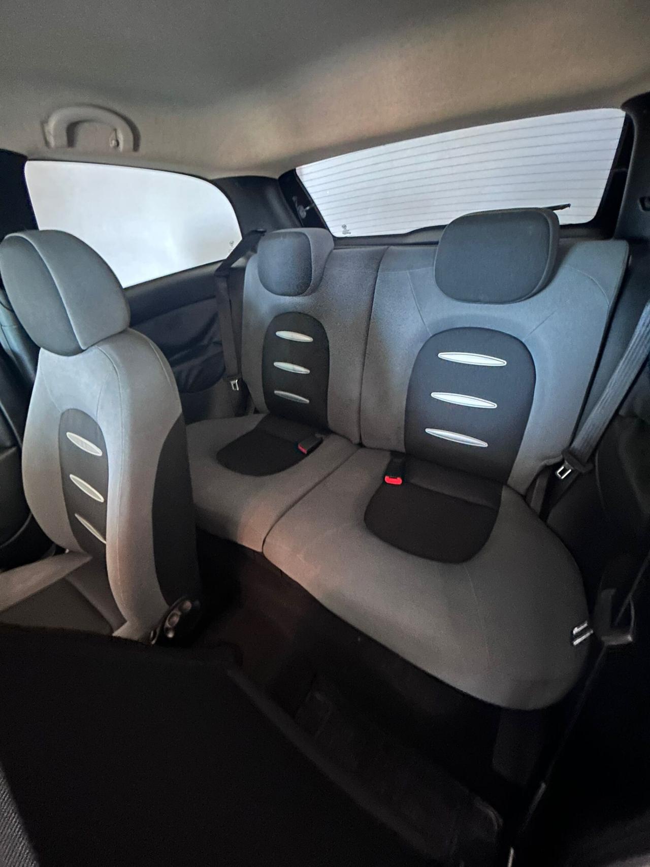 Lancia Ypsilon 1.3 MJT 90 CV Platino