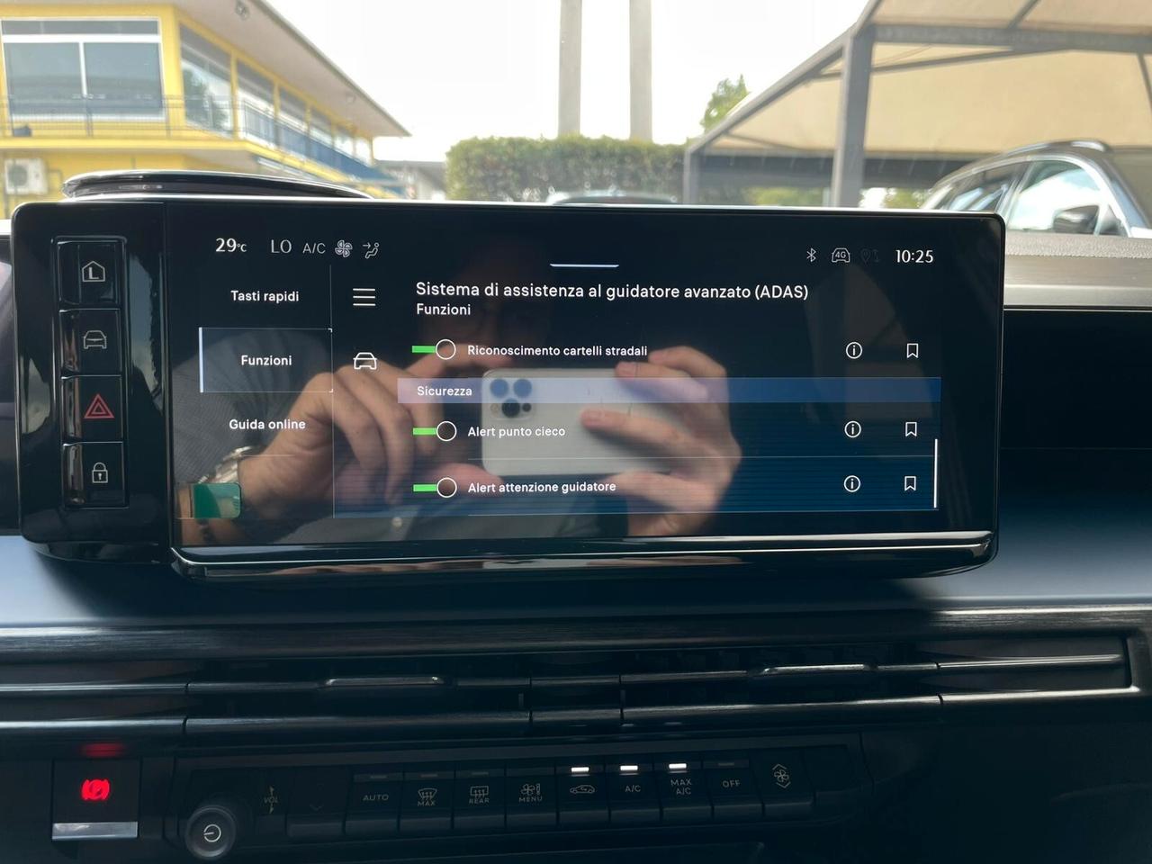 Lancia Ypsilon Hybrid e-DCT Edizione Cassina