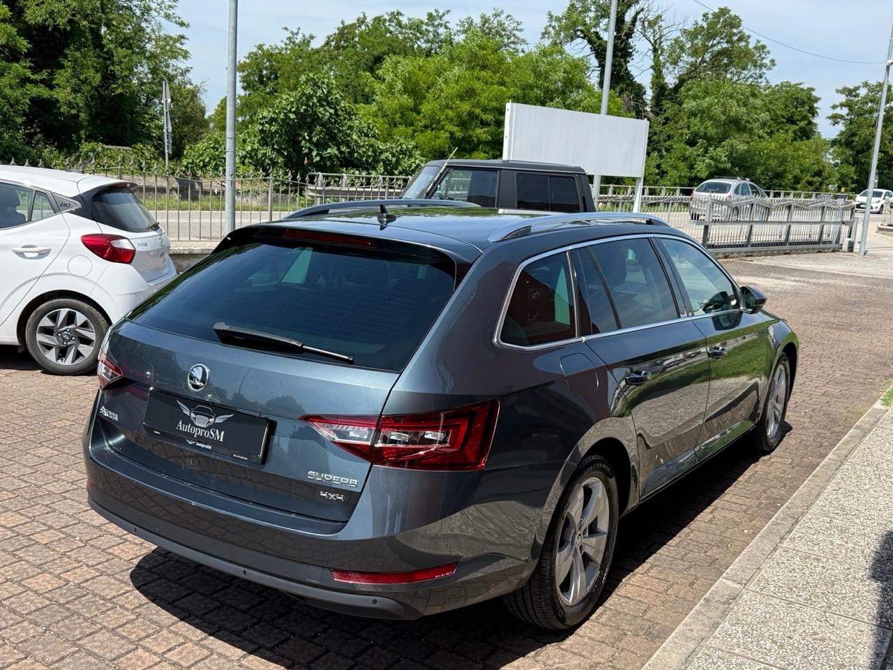 Skoda Superb 2.0 TDI 150 CV SCR 4x4 TG UFFICIALI