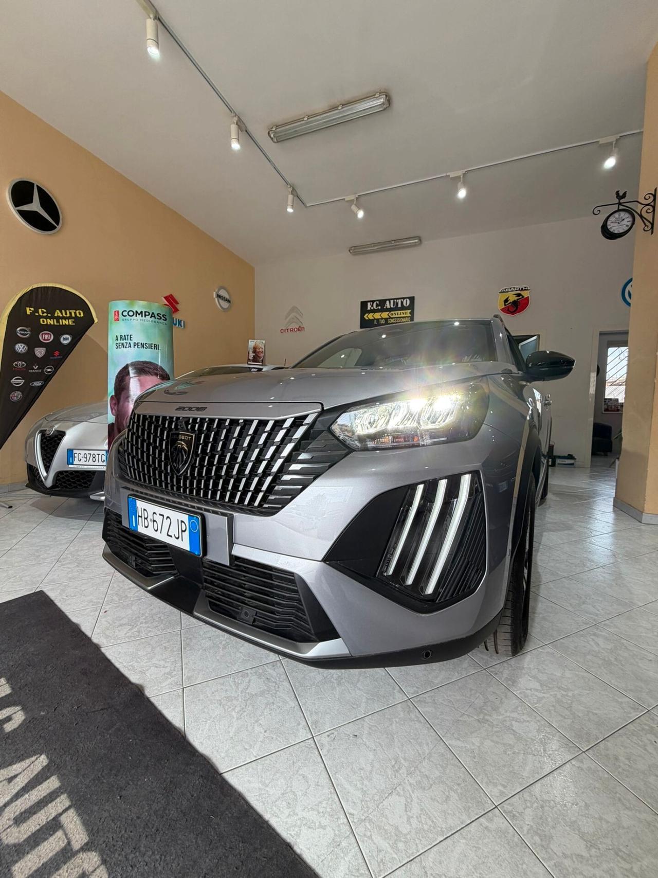 Peugeot 2008 Hybrid 145 e-DCS6 Allure