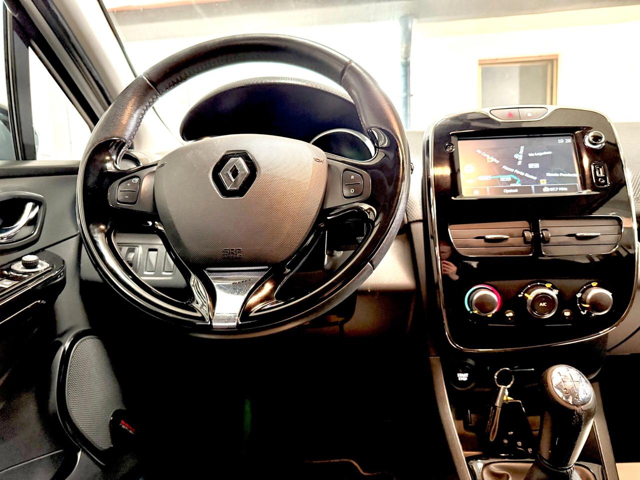 Renault Clio 1.2 75CV 5 porte Costume National