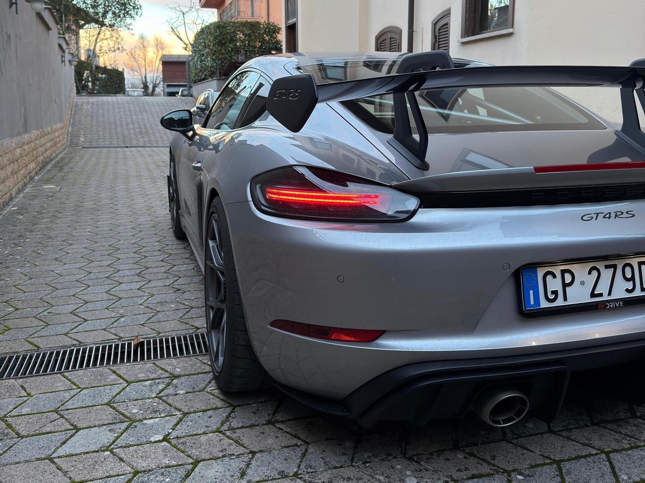 Porsche Cayman GT4 RS WEISSACH