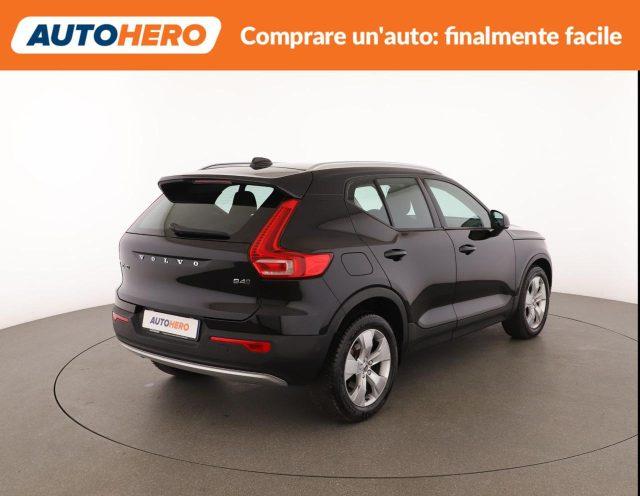 VOLVO XC40 B4 AWD Geartronic Momentum Pro