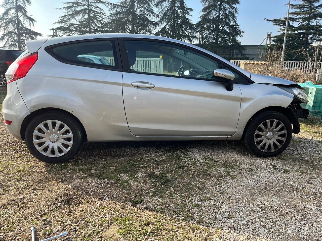 FORD FIESTA 1.4 3 p Bz.- GPL INCIDENTATA