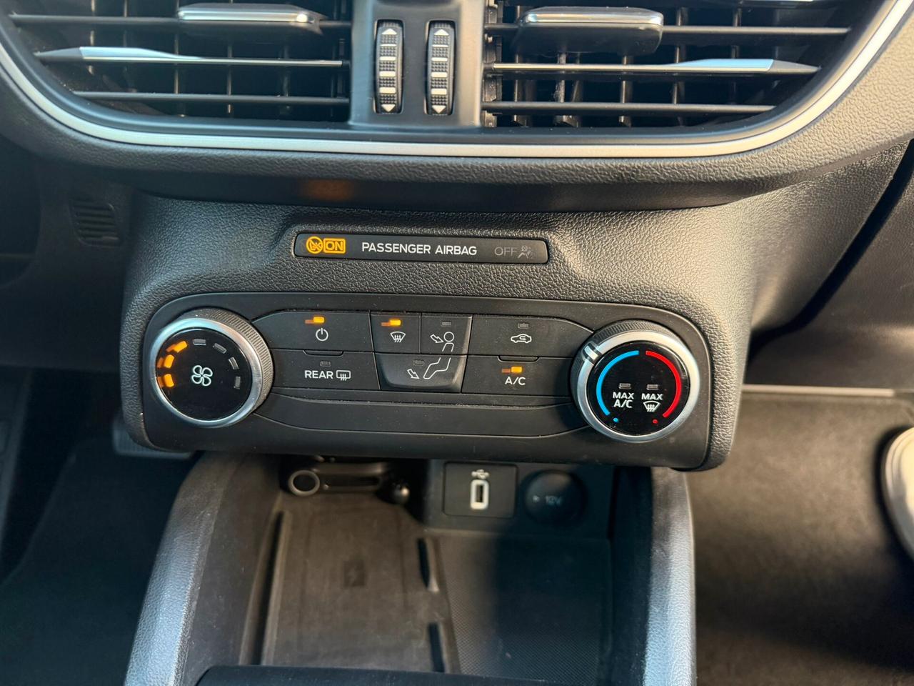 Ford Focus business