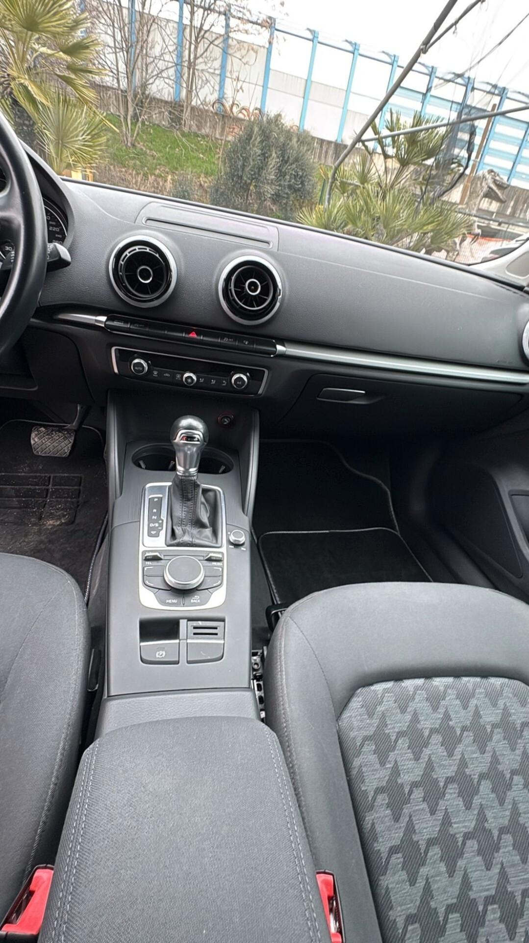 Audi A3 SPB 1.6 TDI clean diesel S tronic Admired