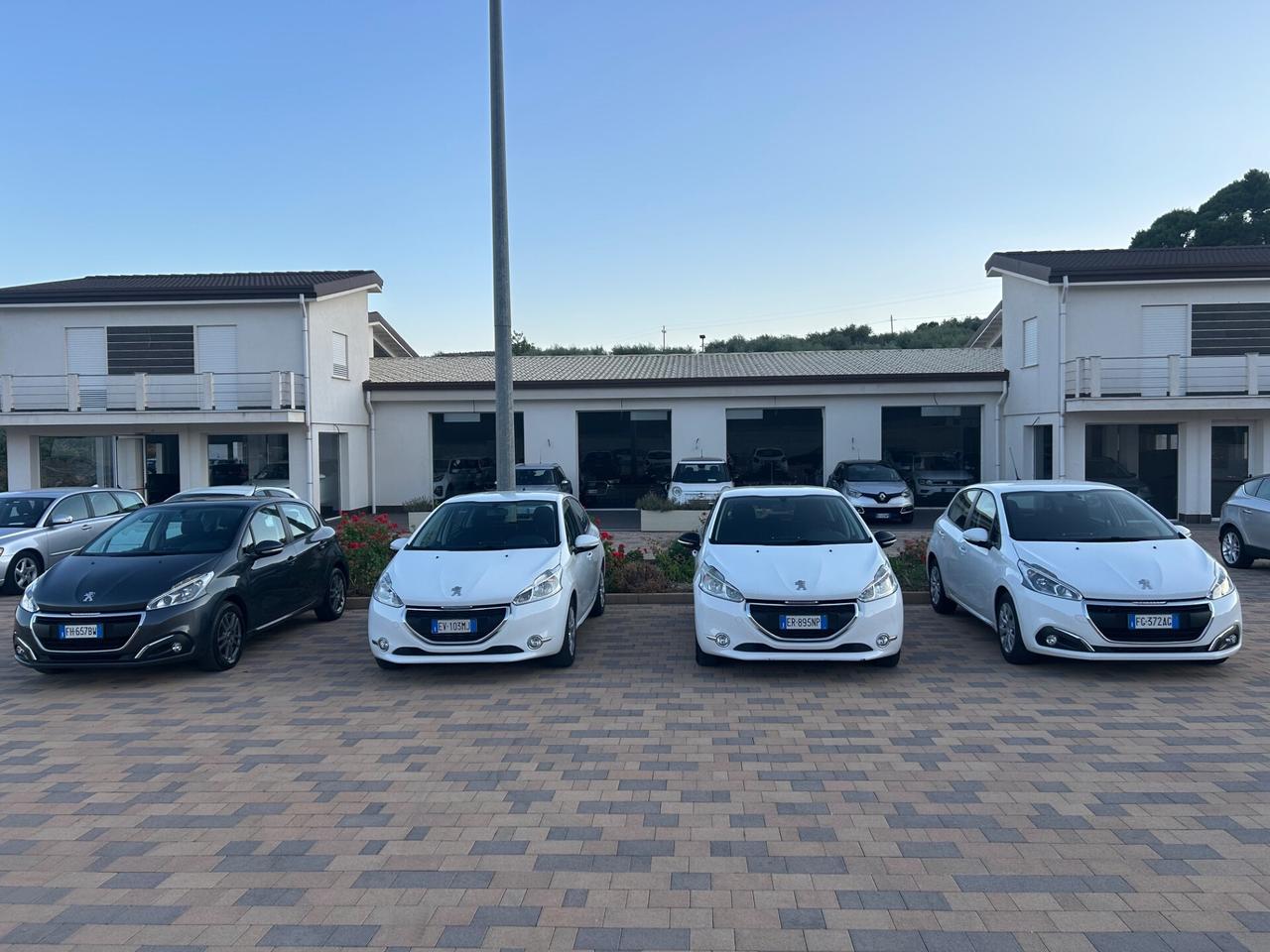 Peugeot 208 BlueHDi 75 5 porte Allure