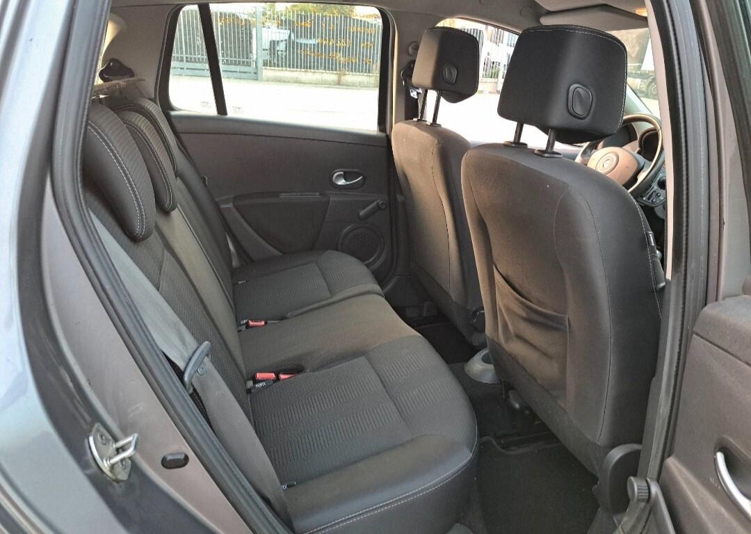 Renault Clio 1.2 16V SporTour Live!