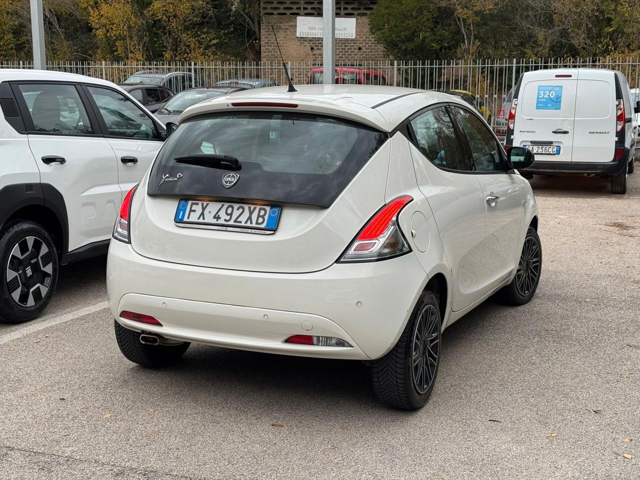 Lancia Ypsilon 1.2 69 CV 5 porte S&S Platinum