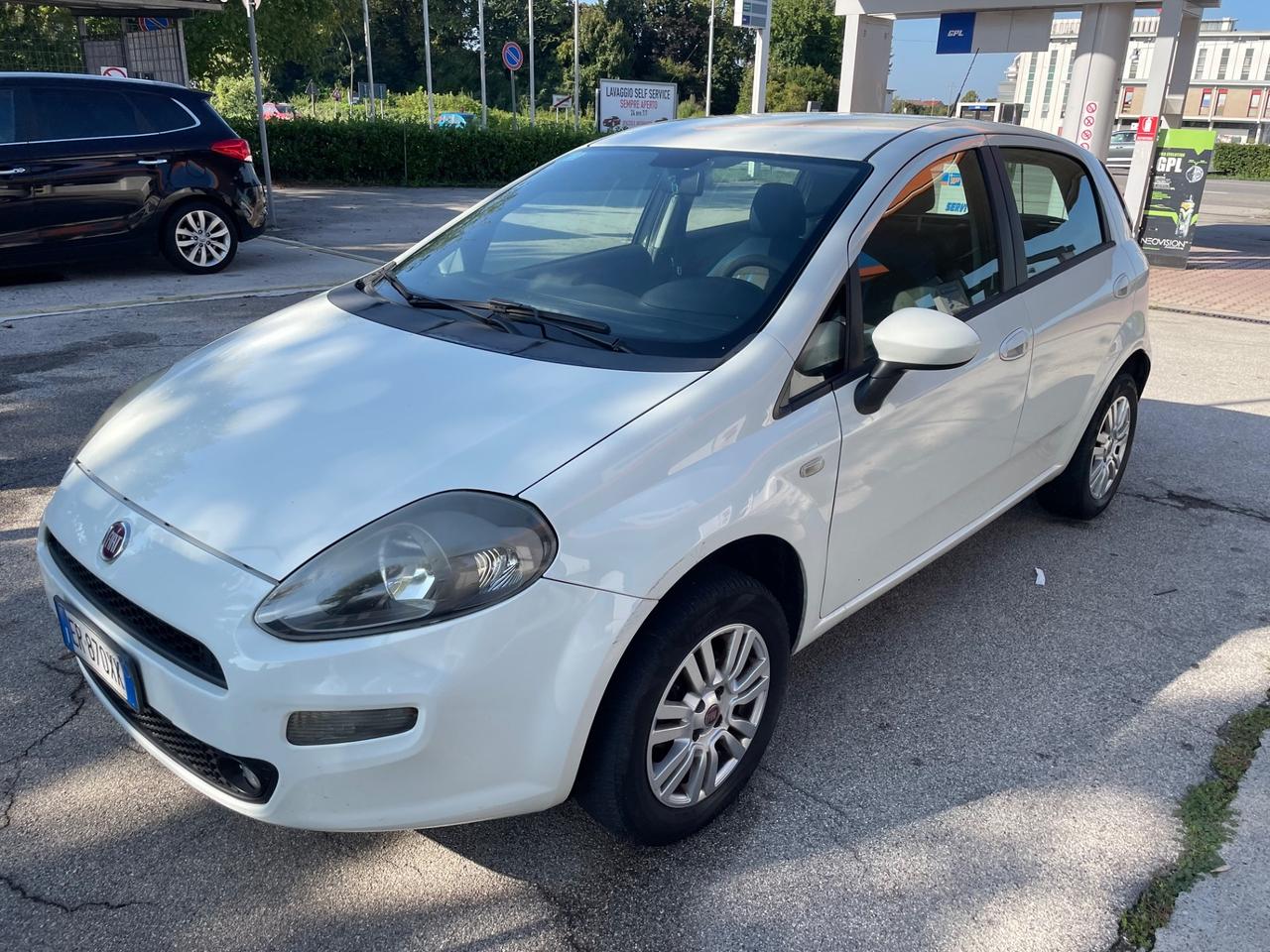 Fiat Punto 1.4 8V 5 porte Natural Power Street
