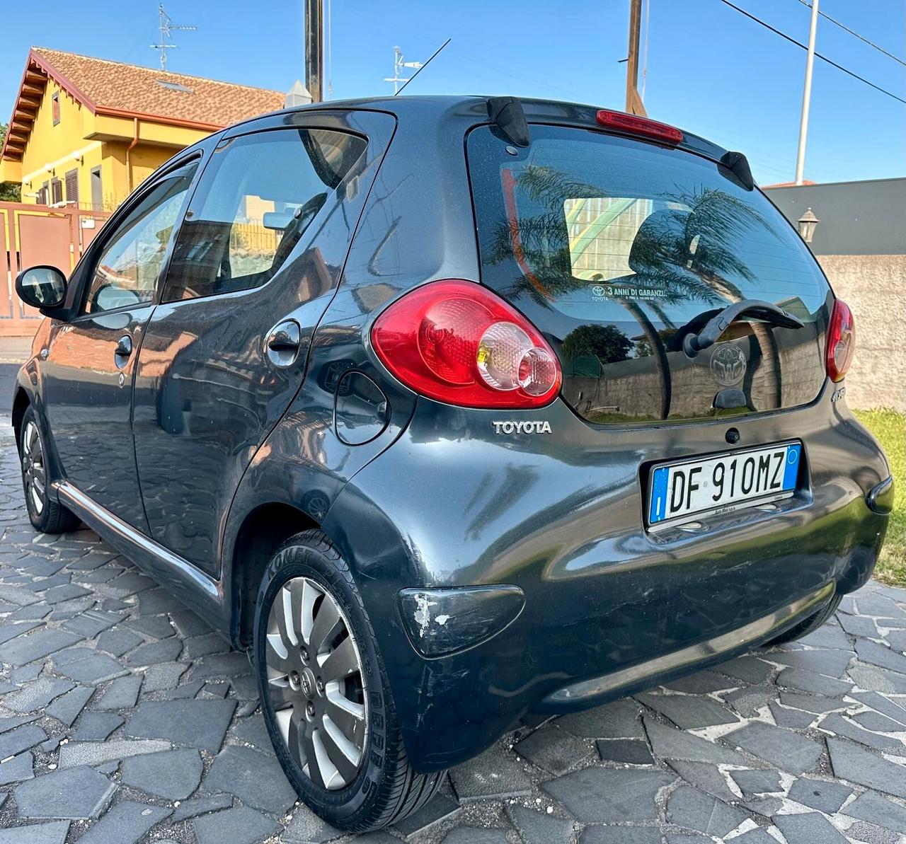 Toyota Aygo 1.0 12V VVT-i 5 porte Sol