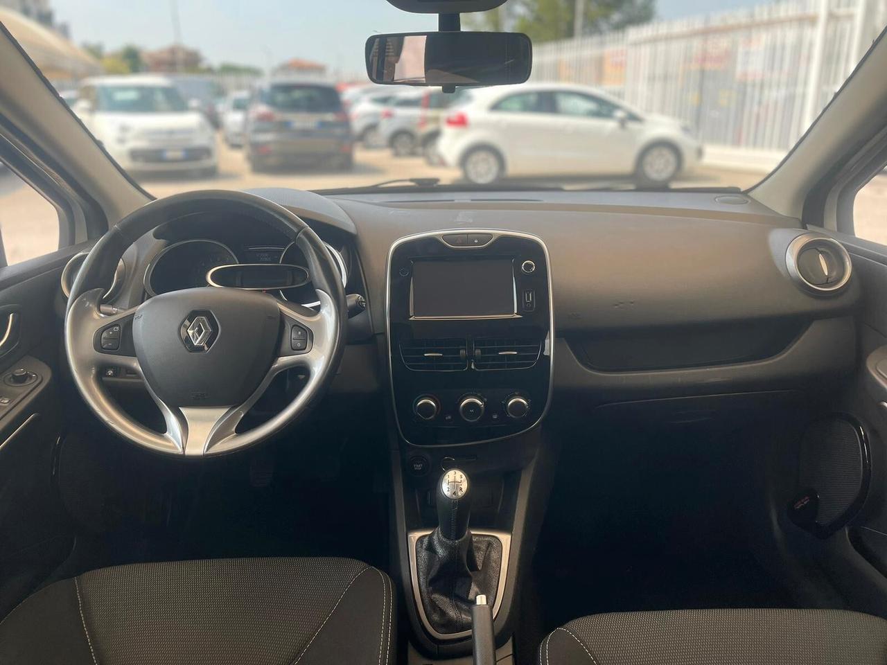 Renault Clio 1.2 75CV 5 porte Costume National