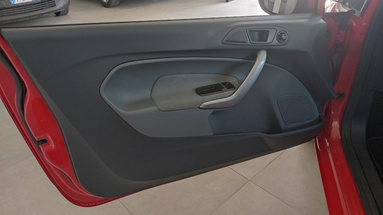 Ford Fiesta 1.4 TDCi 3 porte NEOPATENTATI - 2010