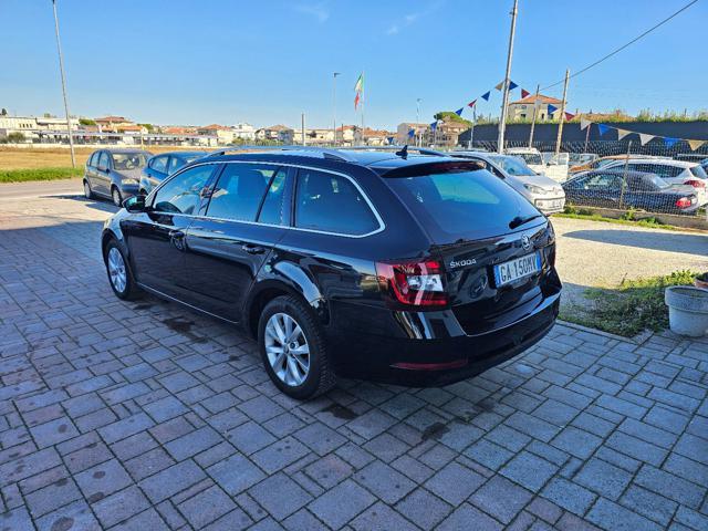 SKODA Octavia 1.5 DSG Wagon Executive G-Tec