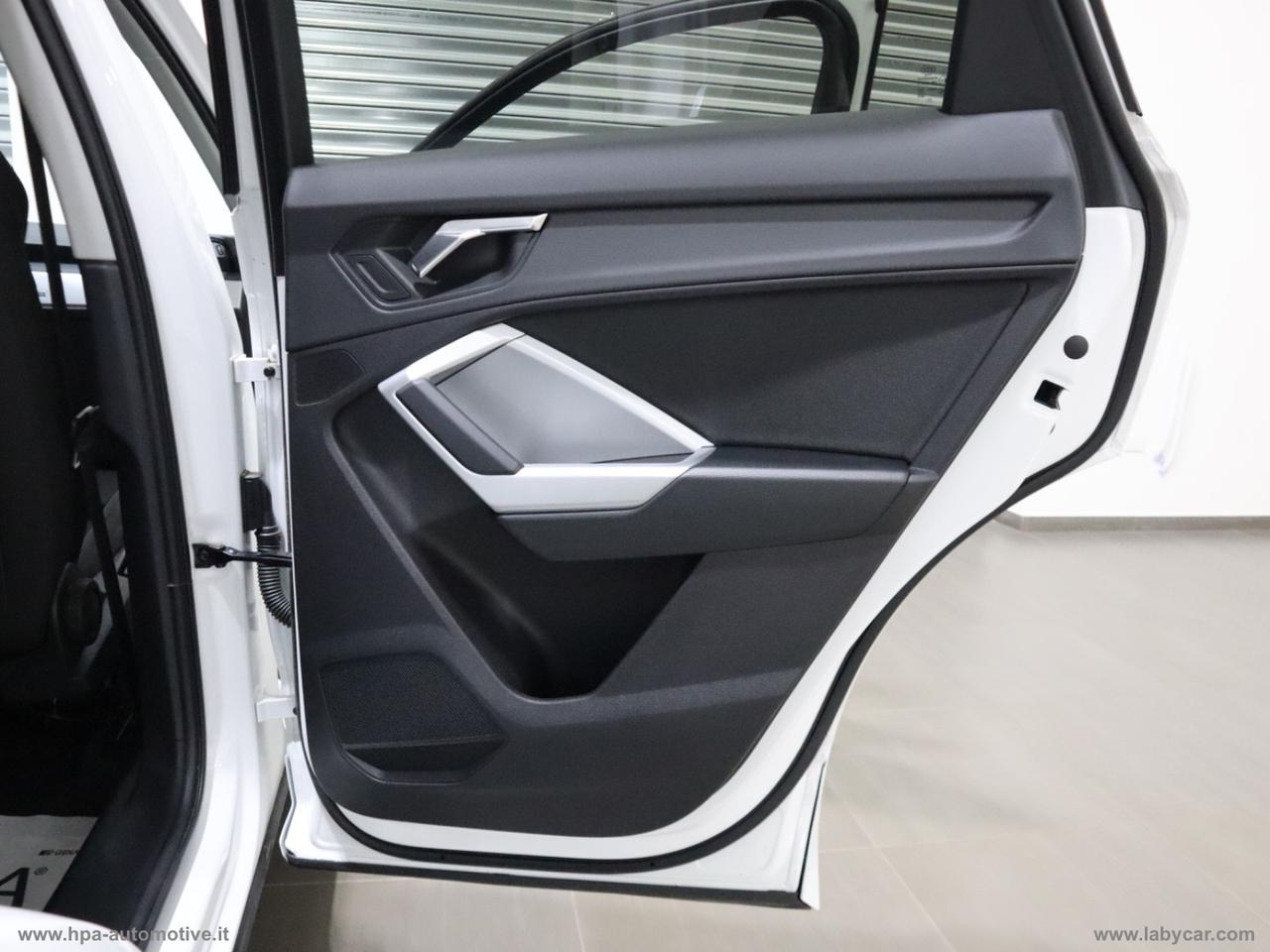 AUDI Q3 150CV S-LINE RETROCAMERA BLACK EDITION