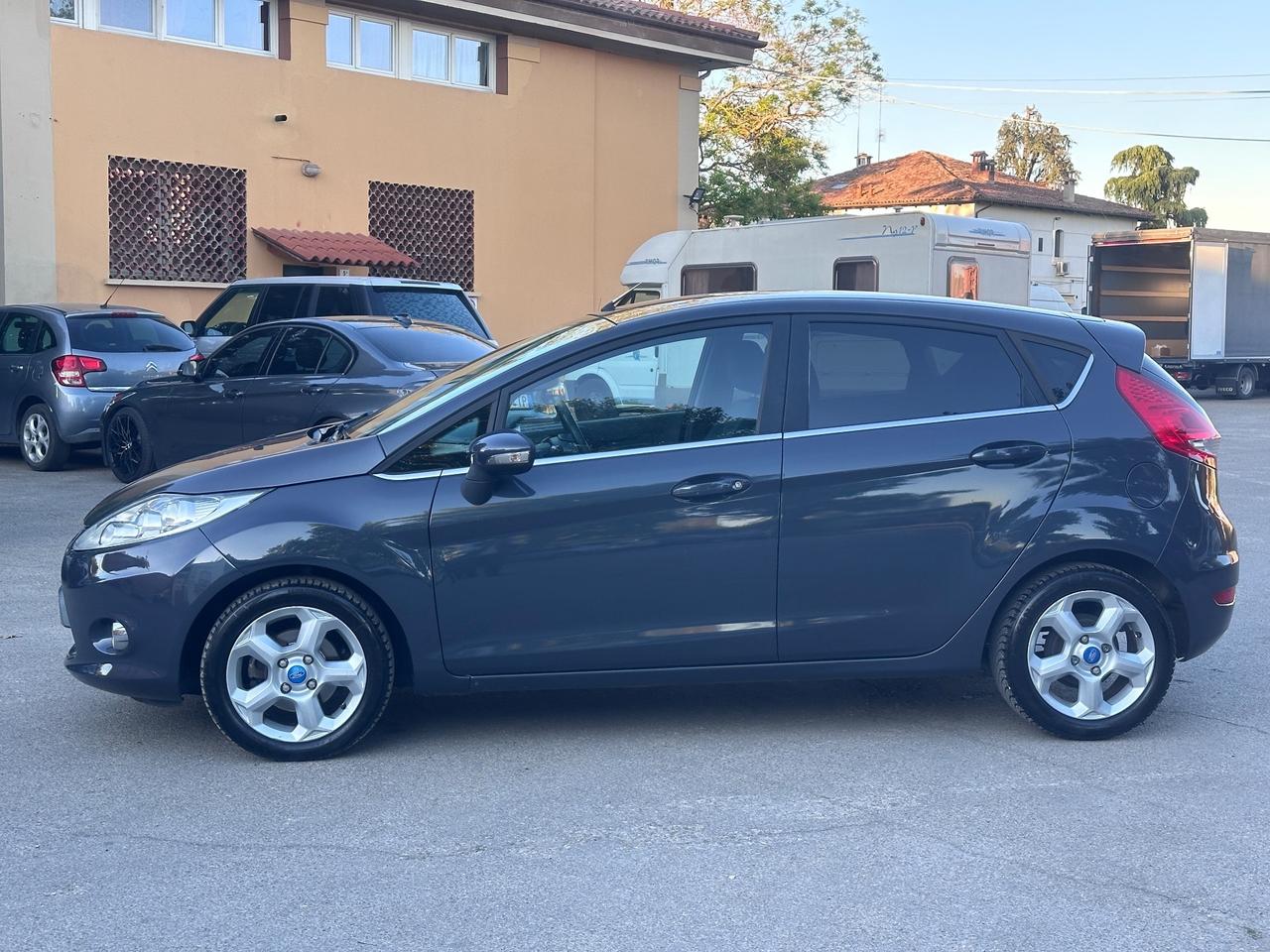 Ford Fiesta 1.4 TDCi 70CV 5 porte Titanium