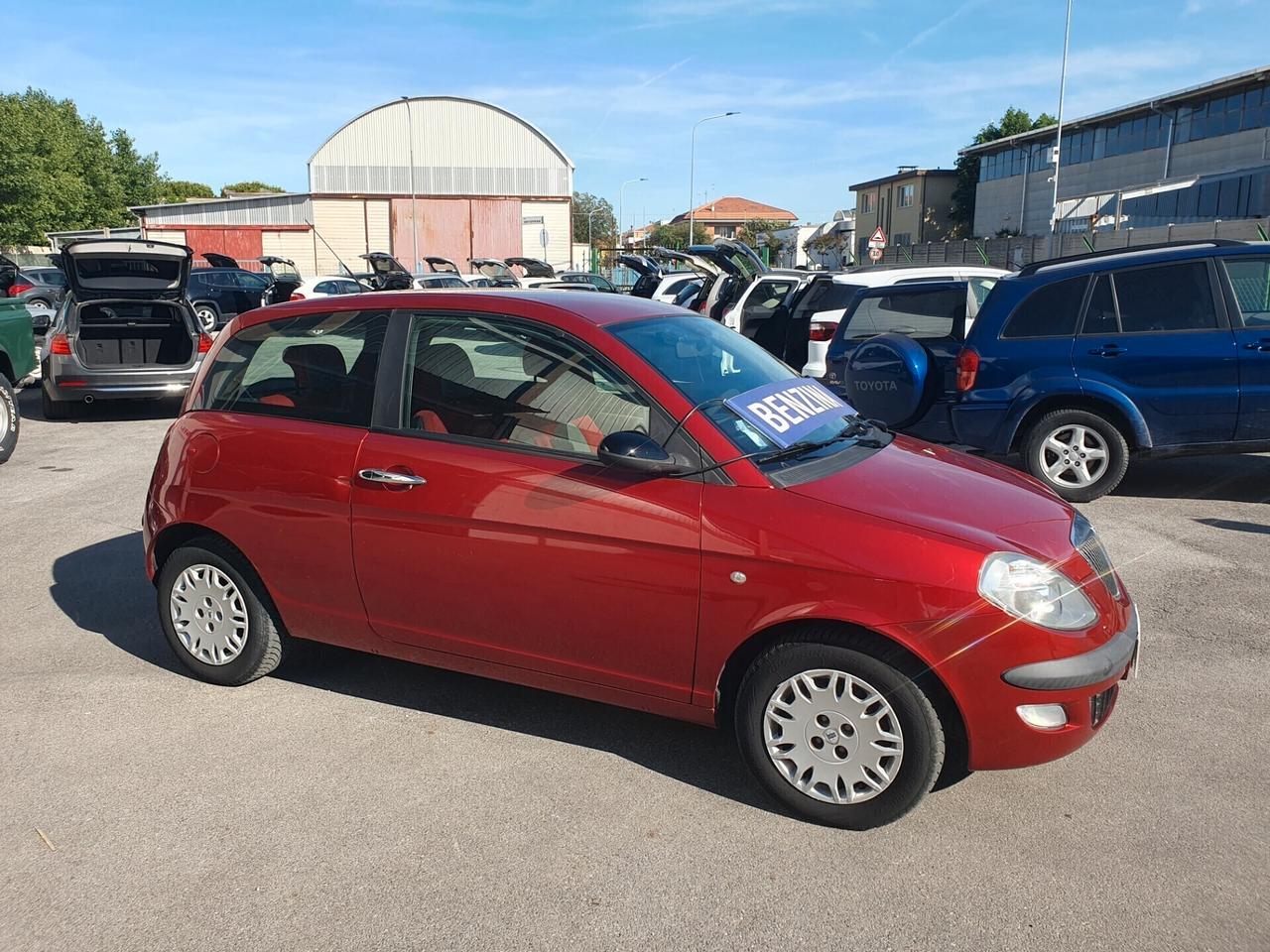 Lancia Ypsilon 1.2 benzina Neopatentati 2005