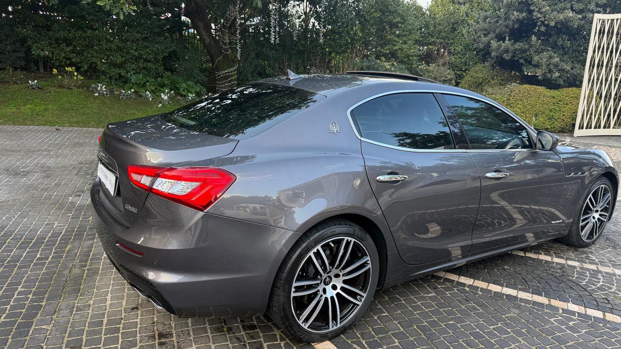 Maserati Ghibli V6 Diesel Gransport TETTO