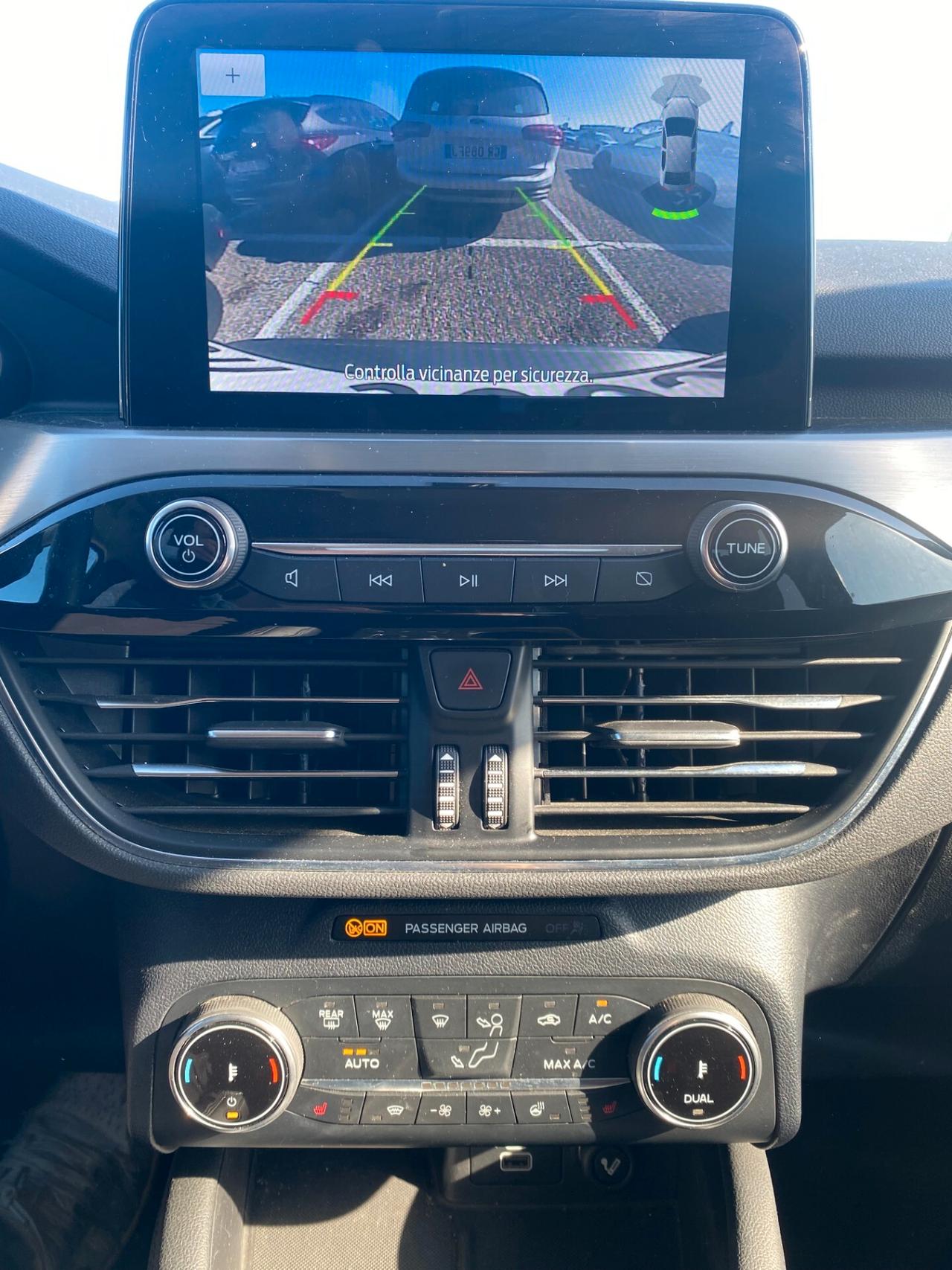 FORD KUGA 2.0 Ecoblue 2wd 120cv Autom. TITANIUM