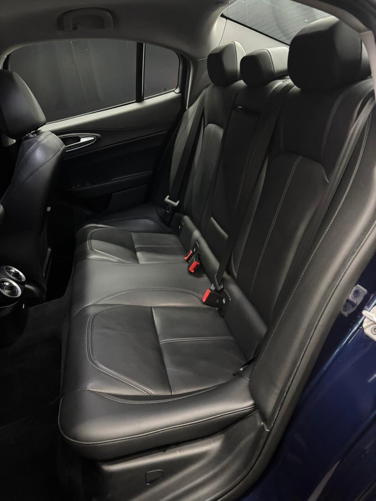 Alfa Romeo Giulia 2.2 Turbodiesel 160 CV AT8 Business