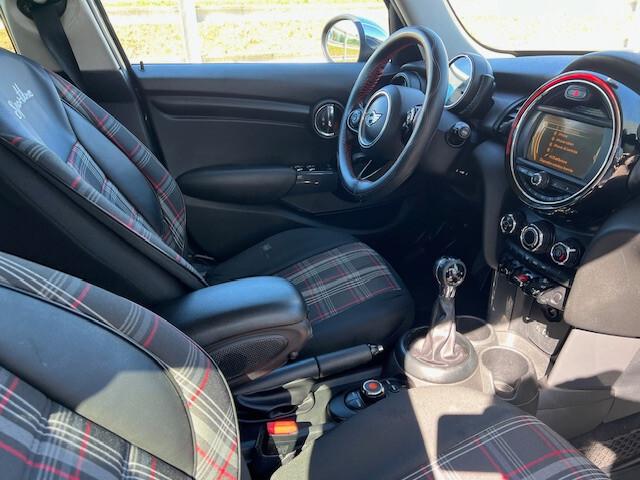 Mini 1.5 Cooper D 5 porte