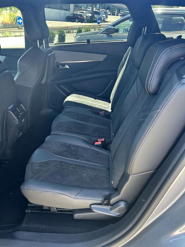 PEUGEOT 5008 BlueHDi 130 S&S EAT8 GT