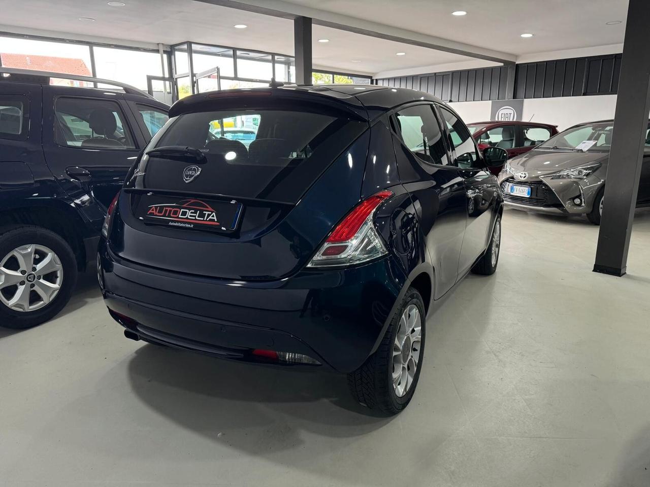 Lancia Ypsilon 1.2 69 CV 5 porte Gold