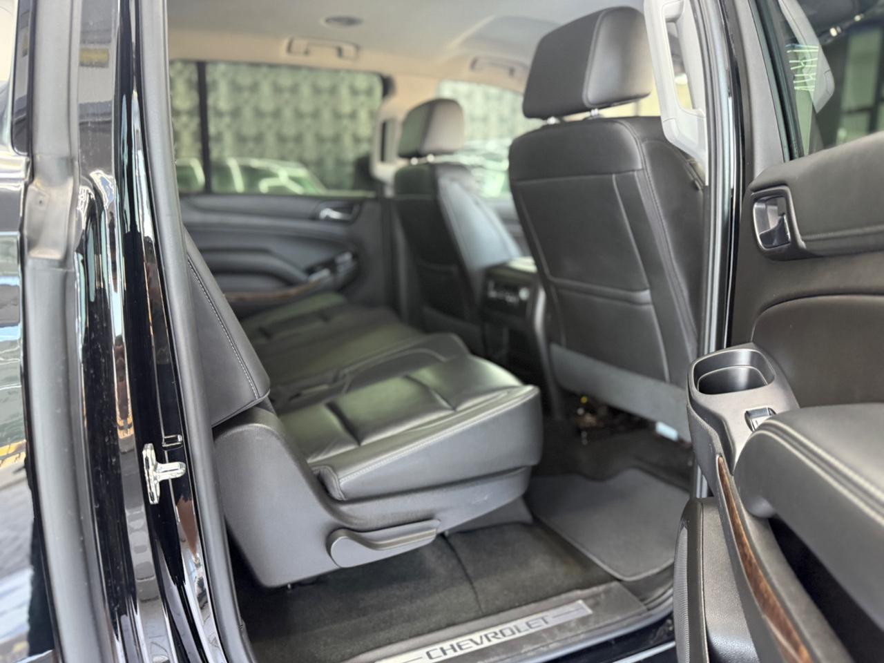 Chevrolet Suburban 5.3 340CV V8